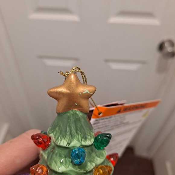 Vintage style mini lighted Christmas tree - Picture 9 of 9